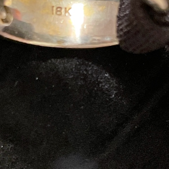 🌲Gorgeous diamond ring 18 karat gold price reduction &FIRM! - Picture 3 of 7